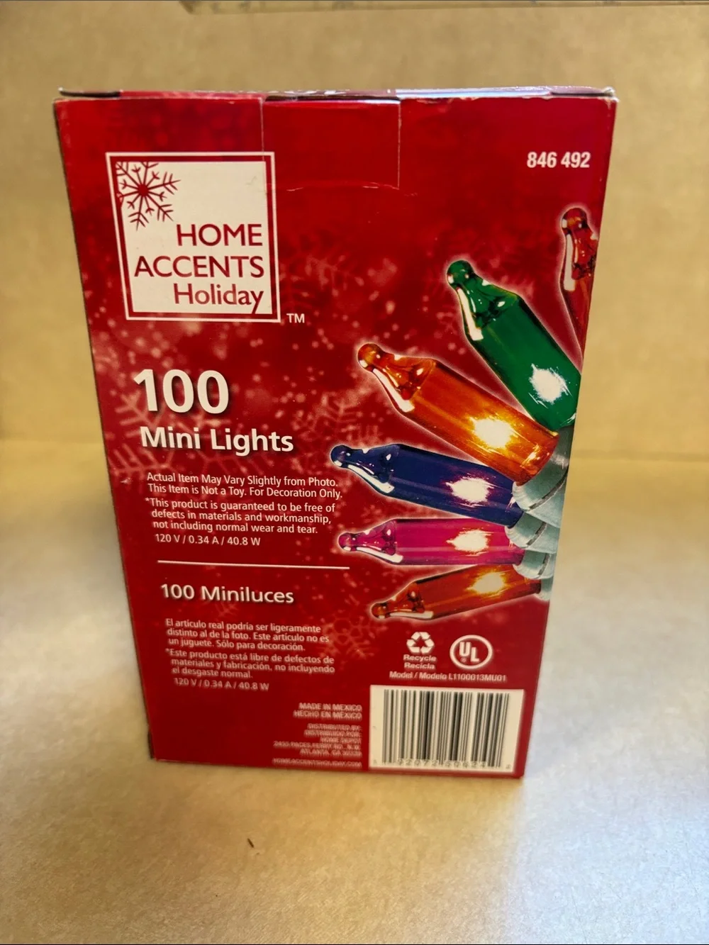 Home Accents 20ft 7 Inches 100 Multi-Colored Incandescent Mini Lights In/out